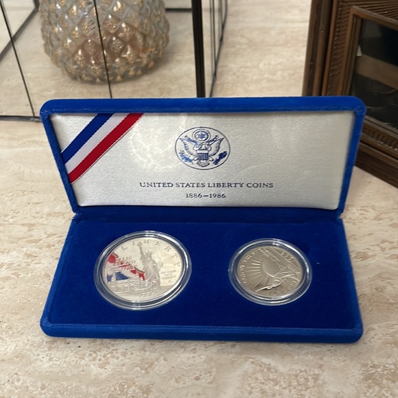 USA Ellis Island 1986 Liberty Half Dollar Silver Dollar W COA 90% SILVER - Picture 4 of 14